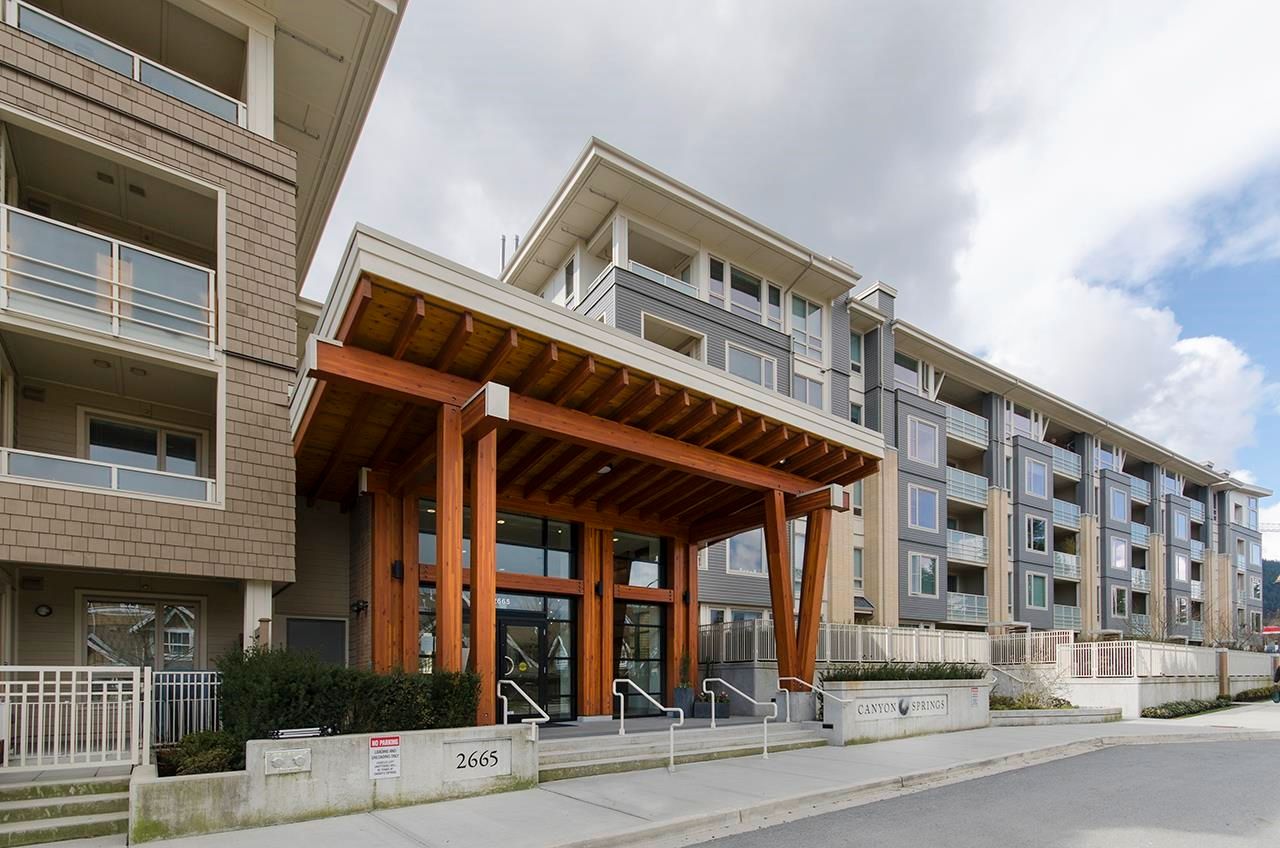 Open House. Open House on Thursday, May 30, 2024 5:00PM - 6:00PM
Enjoy living in this meticulous secure 1 level. Entertain in the modern open-plan kitchen, boasting quartz countertops, stainless steel appliances, and a convenient gas cooktop. The spacious
